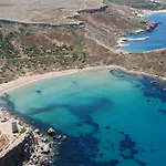 Seashells Sea View Penthouse With Private Hot Tub & Large Sunny Terrace With Stunning Views - By Getwaysmalta San Pawl il-Baħar