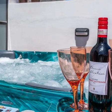 Seashells Sea View Penthouse With Private Hot Tub & Large Sunny Terrace With Stunning Views - By Getwaysmalta Daire *